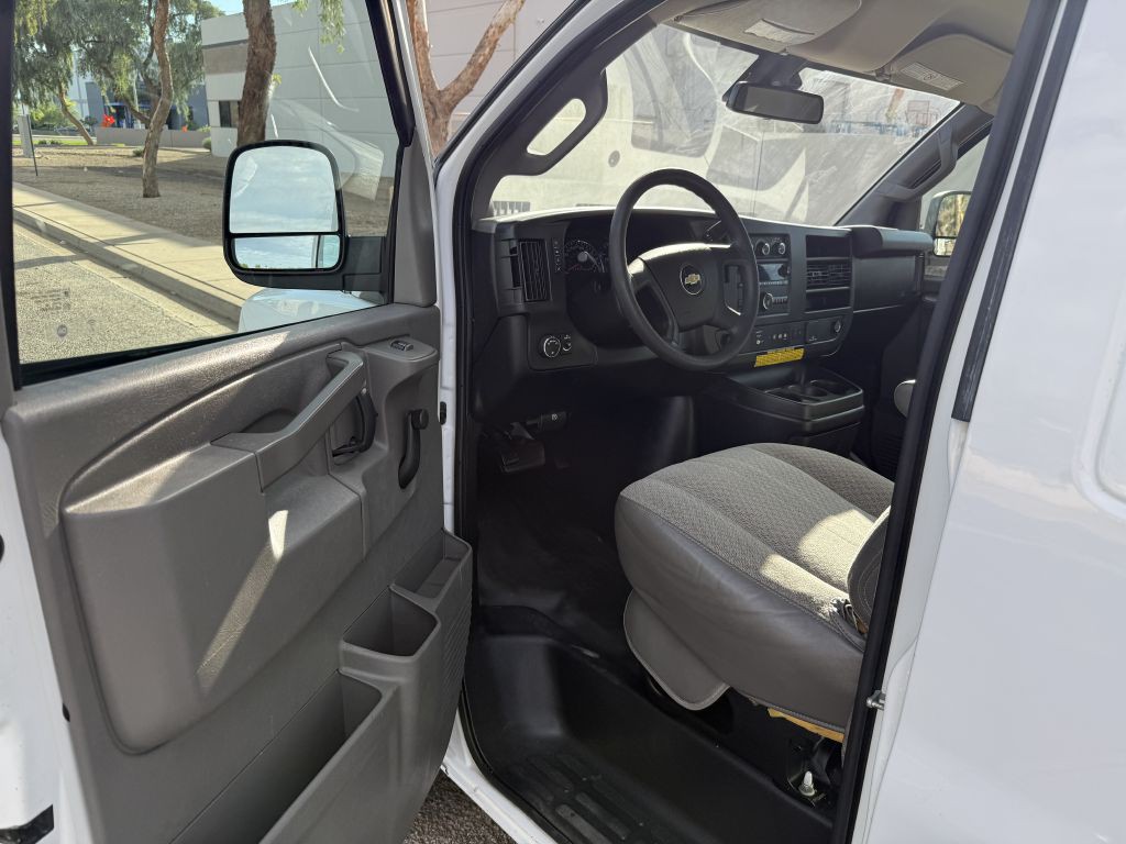 2019 Chevrolet Express Image 7