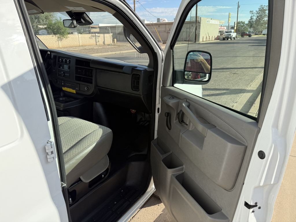 2019 Chevrolet Express Image 11