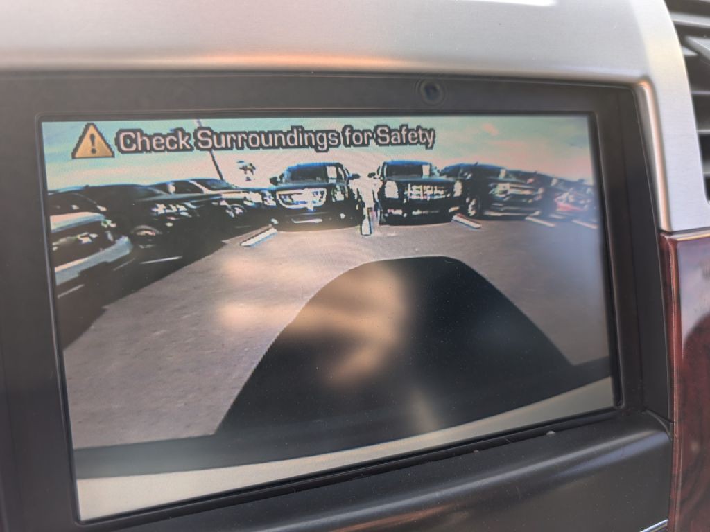 2011 Cadillac Escalade Image 26