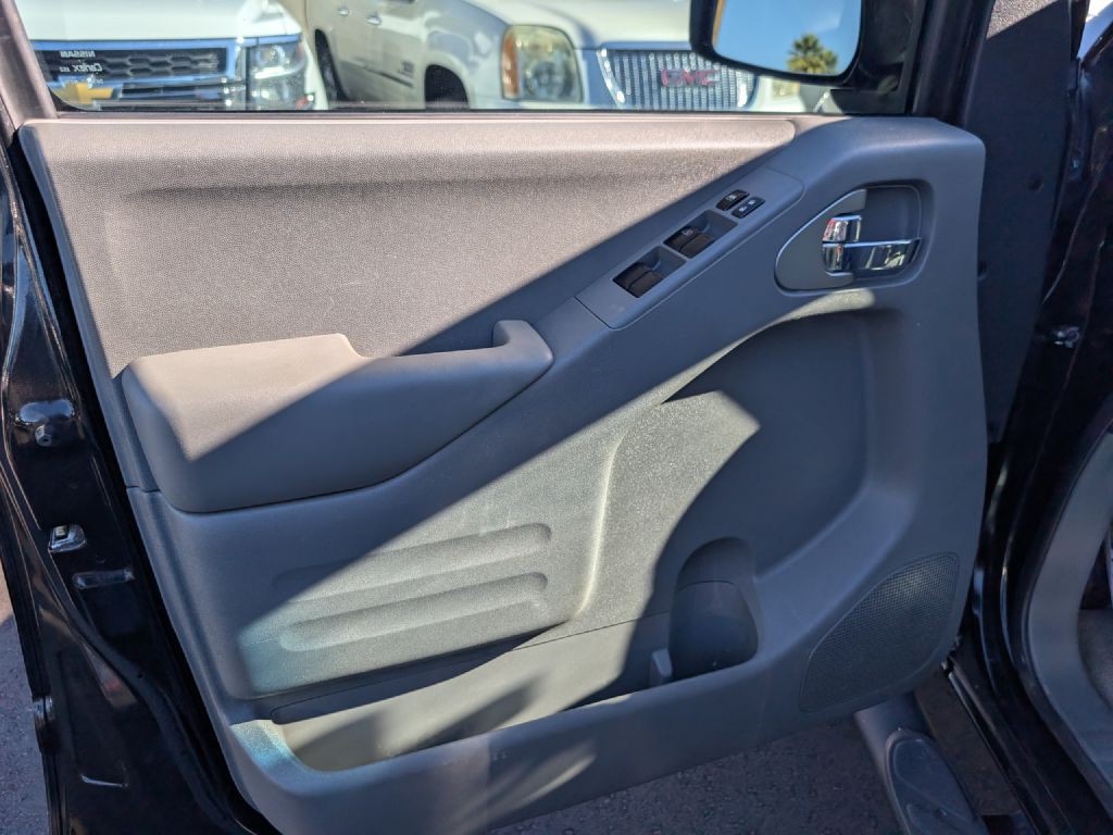 2018 Nissan Frontier Image 9