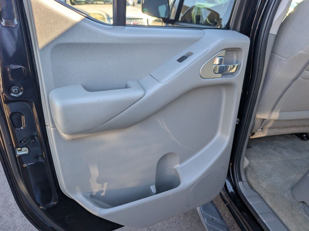 2018 Nissan Frontier Image 11