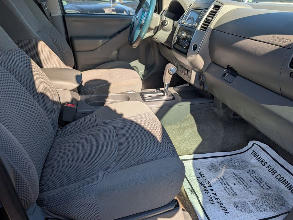 2018 Nissan Frontier Image 17