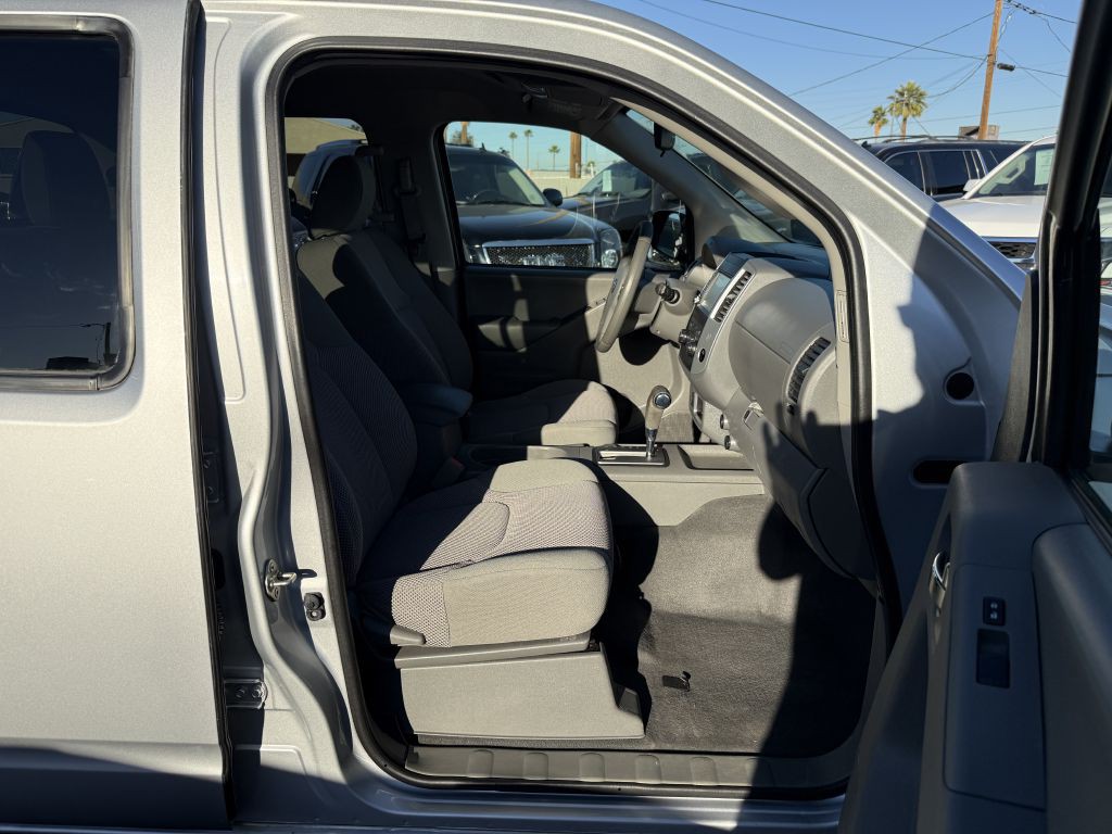 2019 Nissan Frontier Image 15