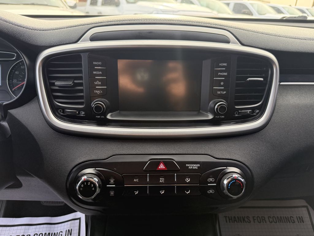 2019 Kia Sorento Image 24