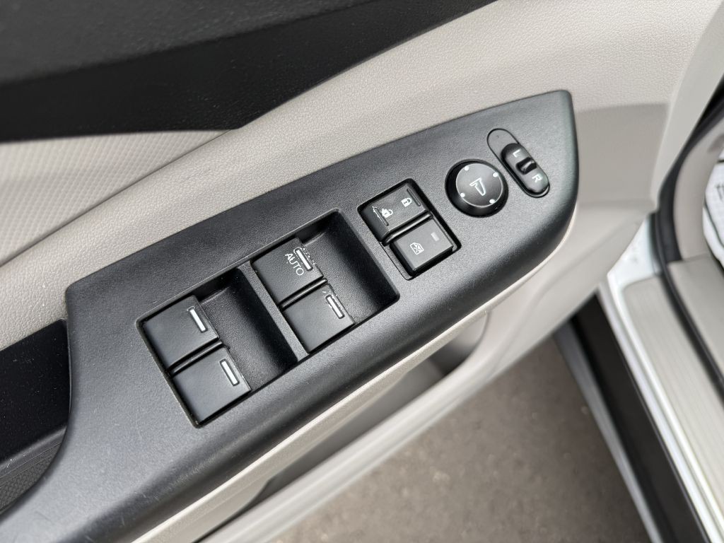 2014 Honda CR-V Image 17