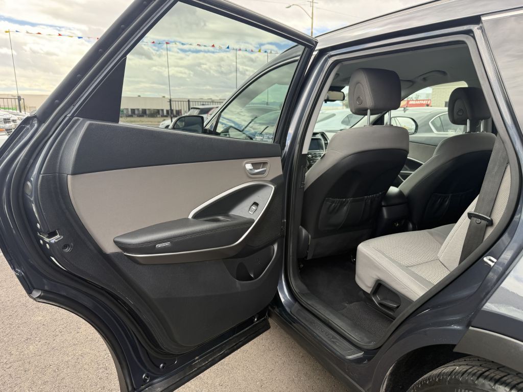 2018 Hyundai Santa Fe Image 9