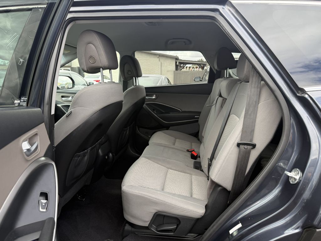 2018 Hyundai Santa Fe Image 10
