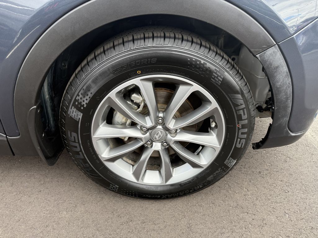 2018 Hyundai Santa Fe Image 17