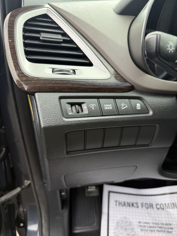 2018 Hyundai Santa Fe Image 20