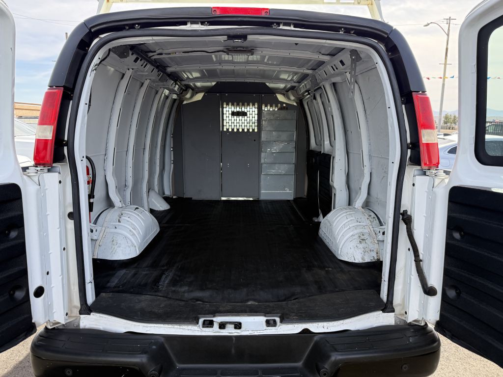 2014 Chevrolet Express Image 9