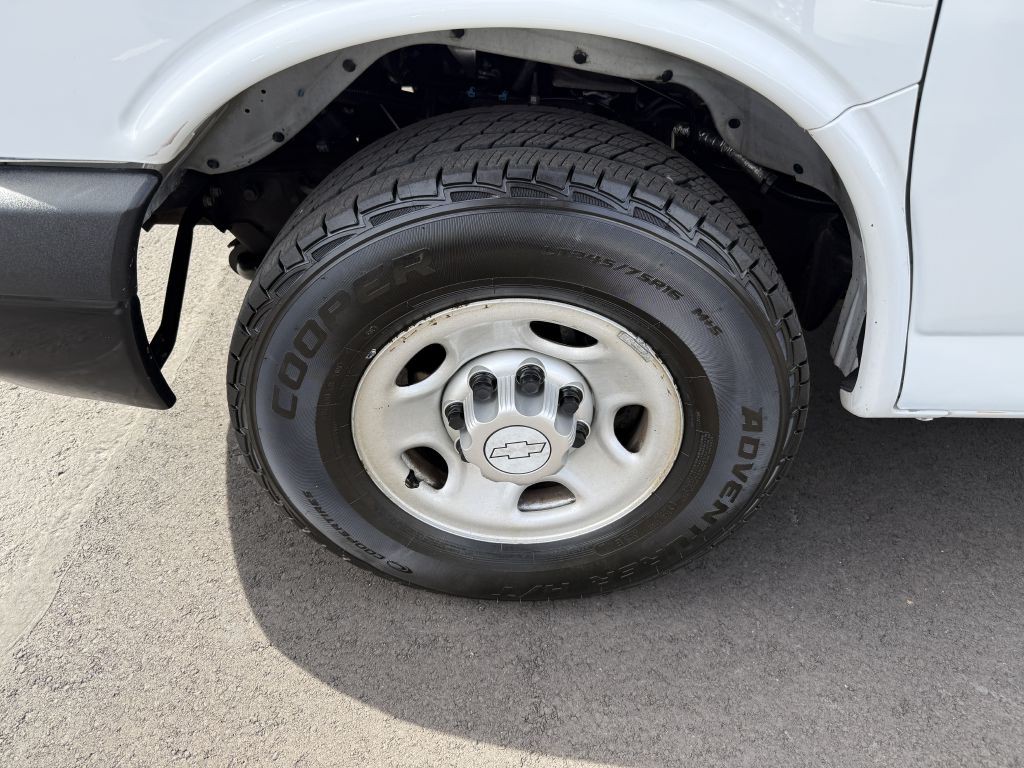 2014 Chevrolet Express Image 13