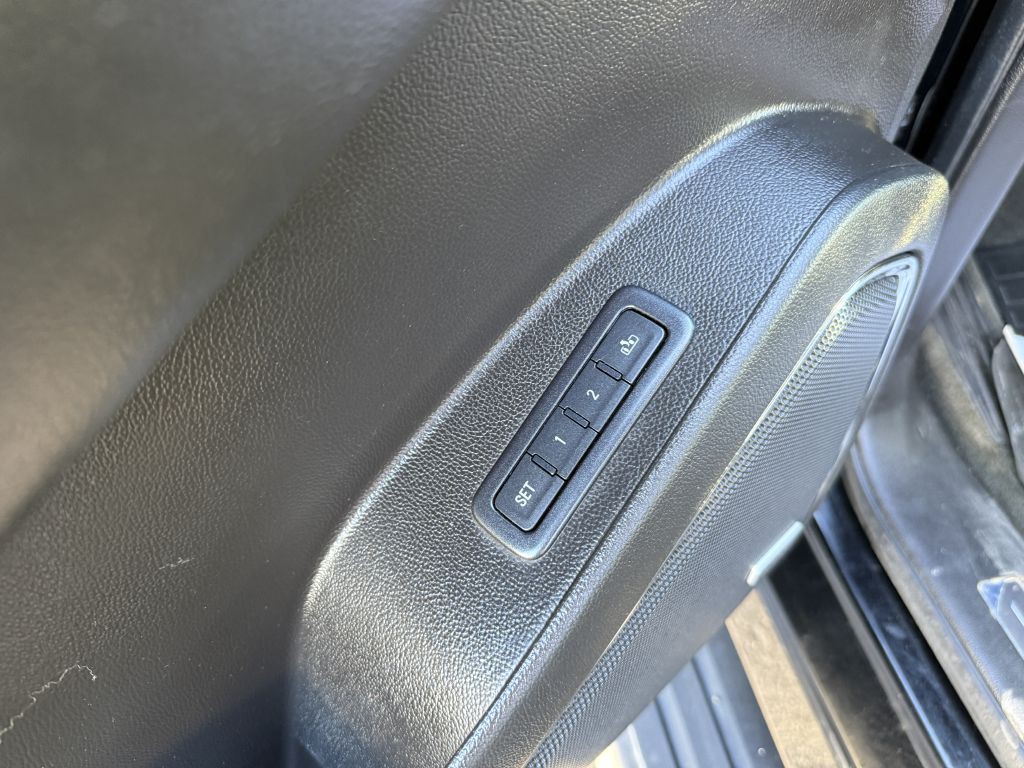 2015 GMC Yukon Image 21