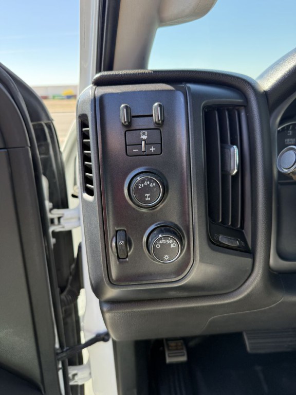 2019 Chevrolet Silverado 1500 Image 17