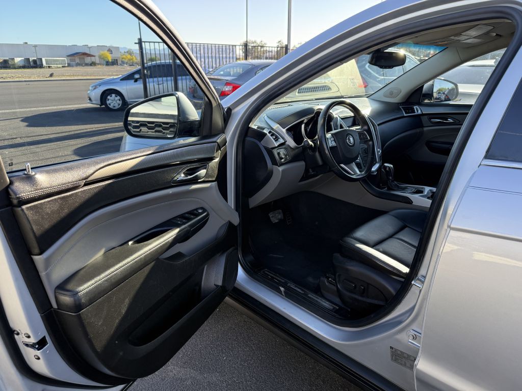 2011 Cadillac SRX Image 8