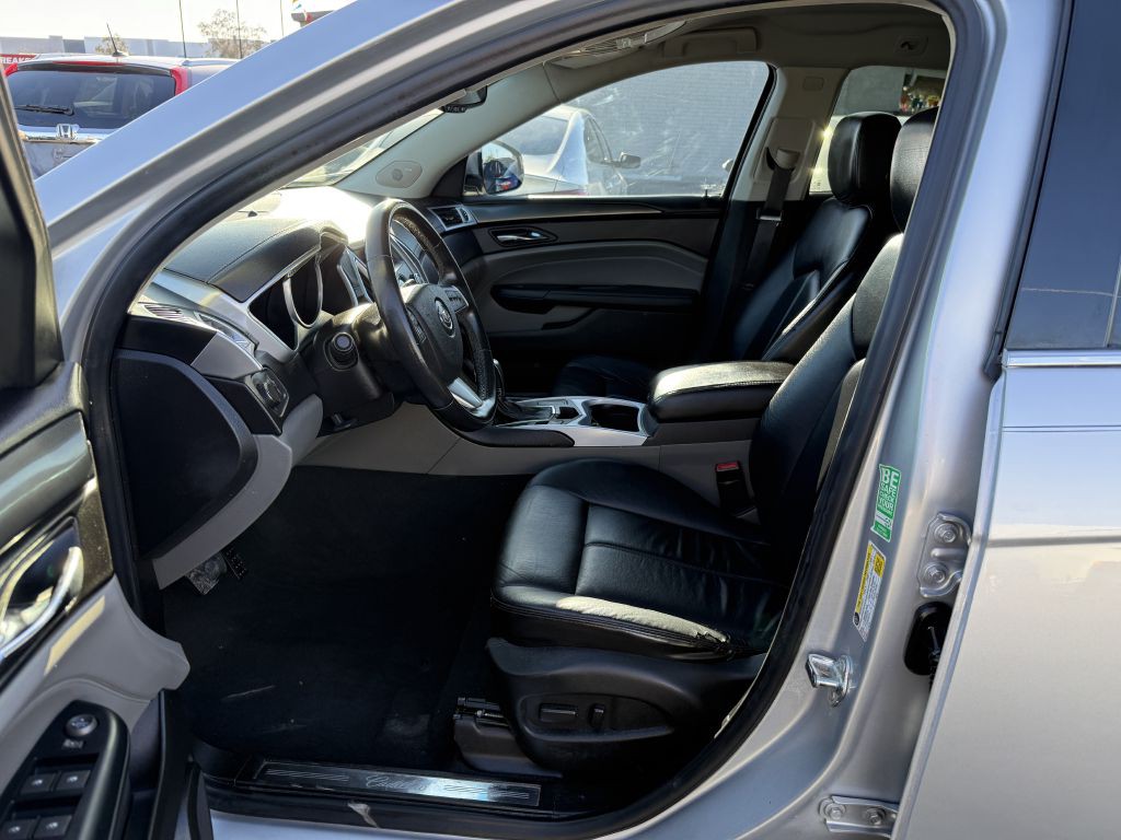 2011 Cadillac SRX Image 9