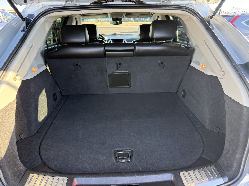 2011 Cadillac SRX Image 12