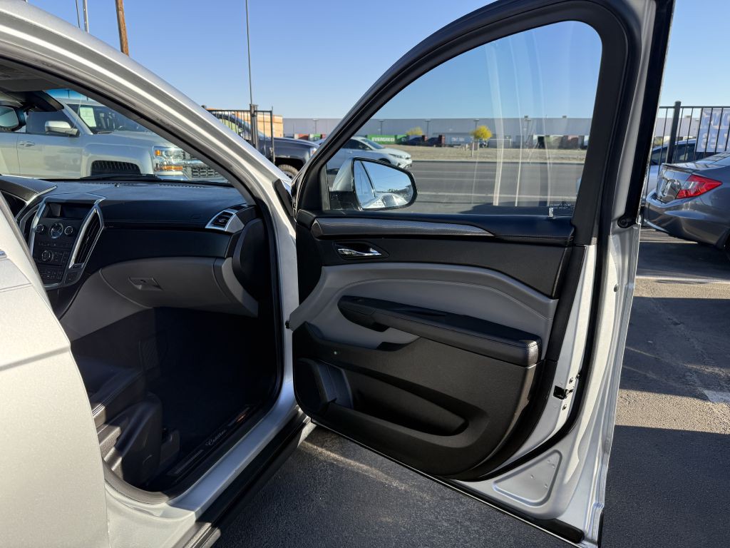 2011 Cadillac SRX Image 15
