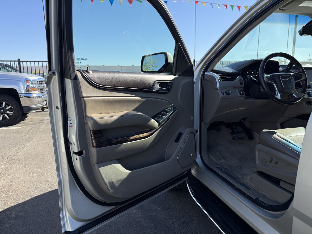2015 GMC Yukon Image 9
