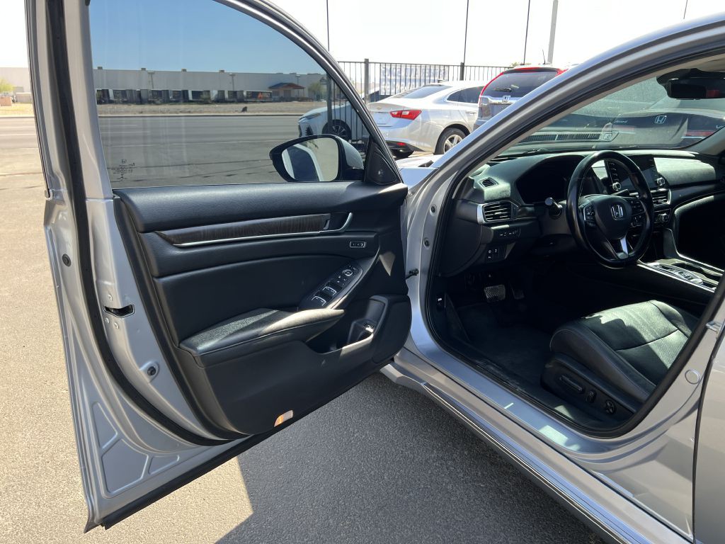 2020 Honda Accord Image 9