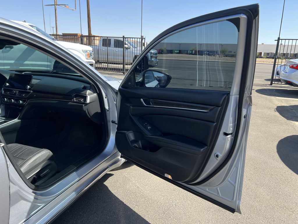 2020 Honda Accord Image 16