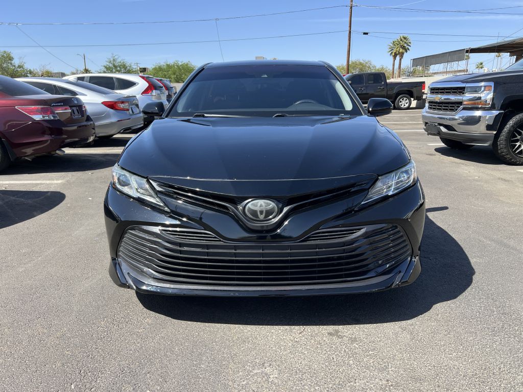 2019 Toyota Camry Image 2