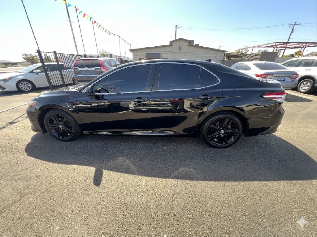 2019 Toyota Camry Image 8