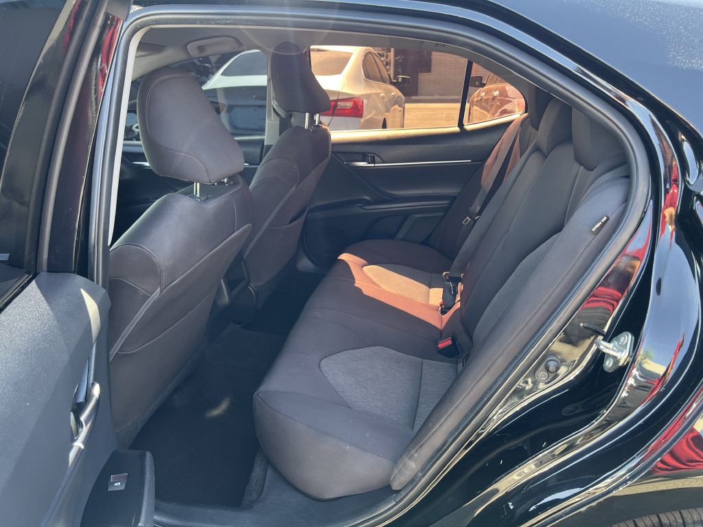 2019 Toyota Camry Image 12