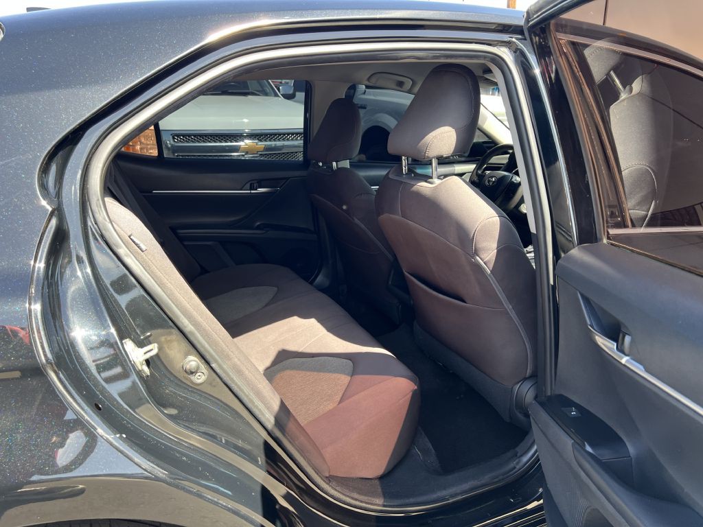 2019 Toyota Camry Image 14