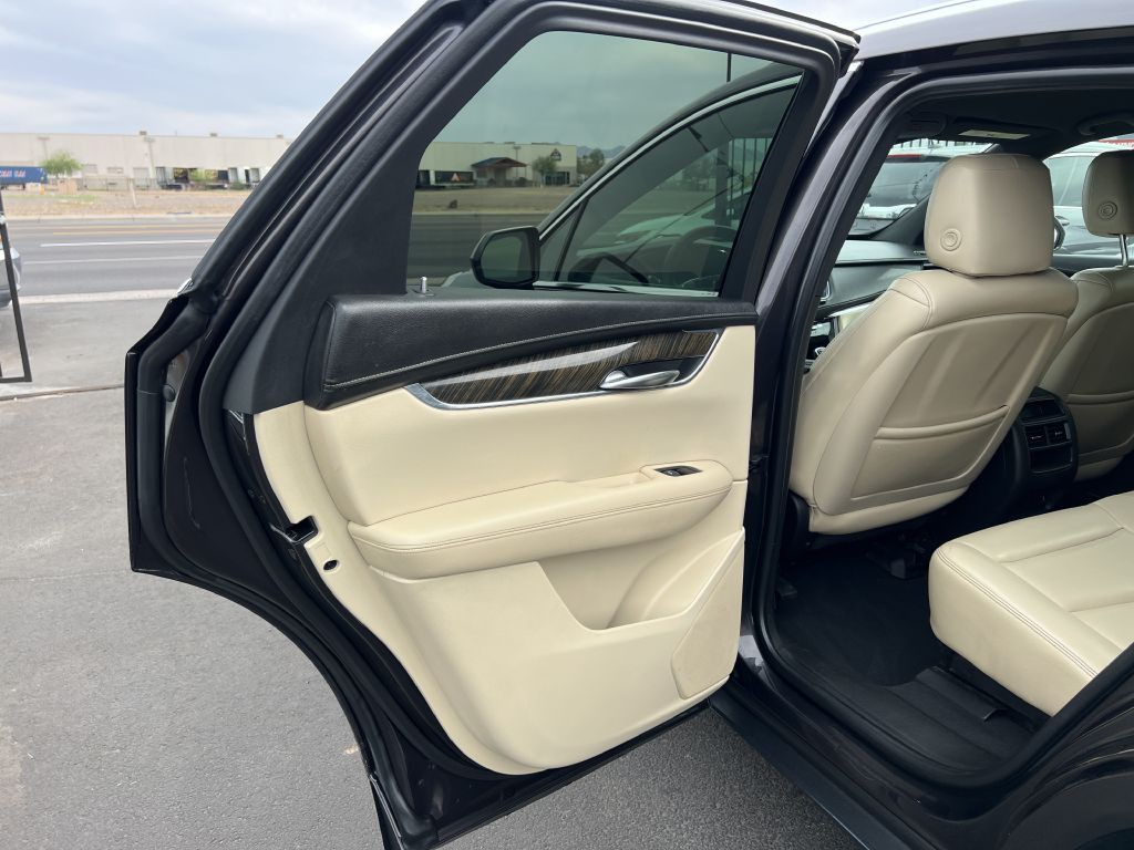 2017 Cadillac XT5 Image 11