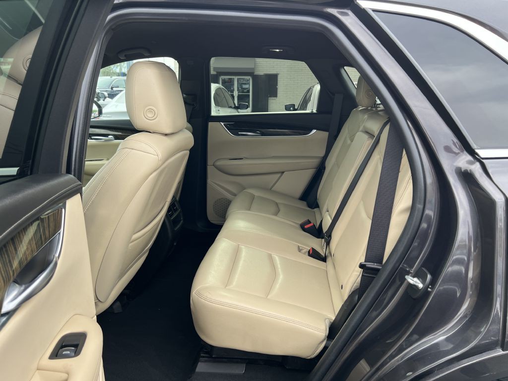 2017 Cadillac XT5 Image 12