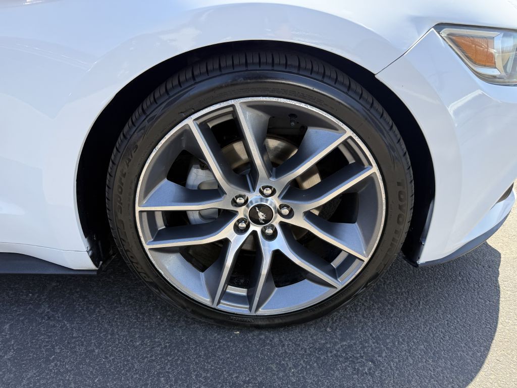 2016 Ford Mustang Image 16
