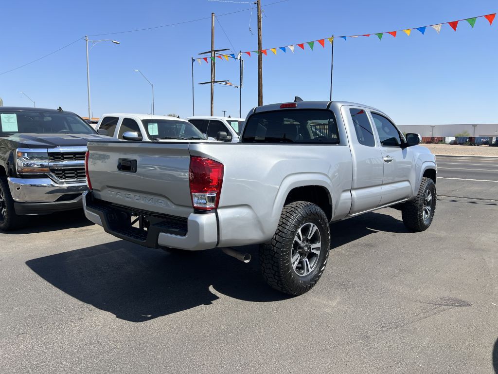 2020 Toyota Tacoma Image 5