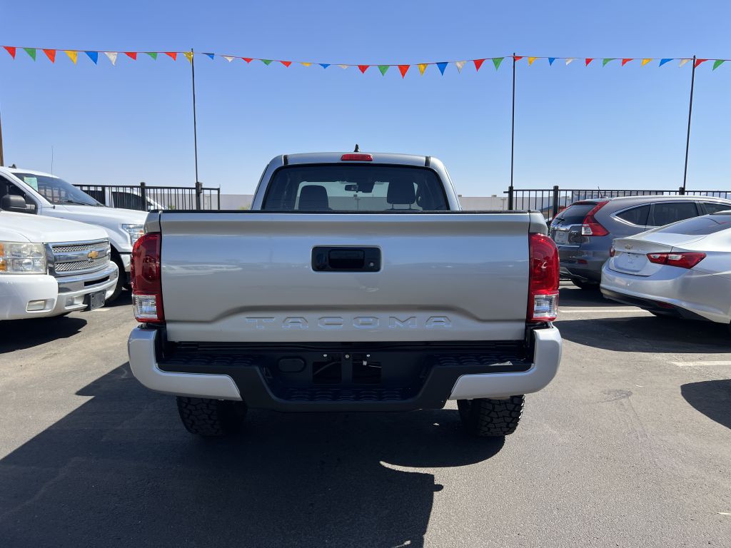 2020 Toyota Tacoma Image 6