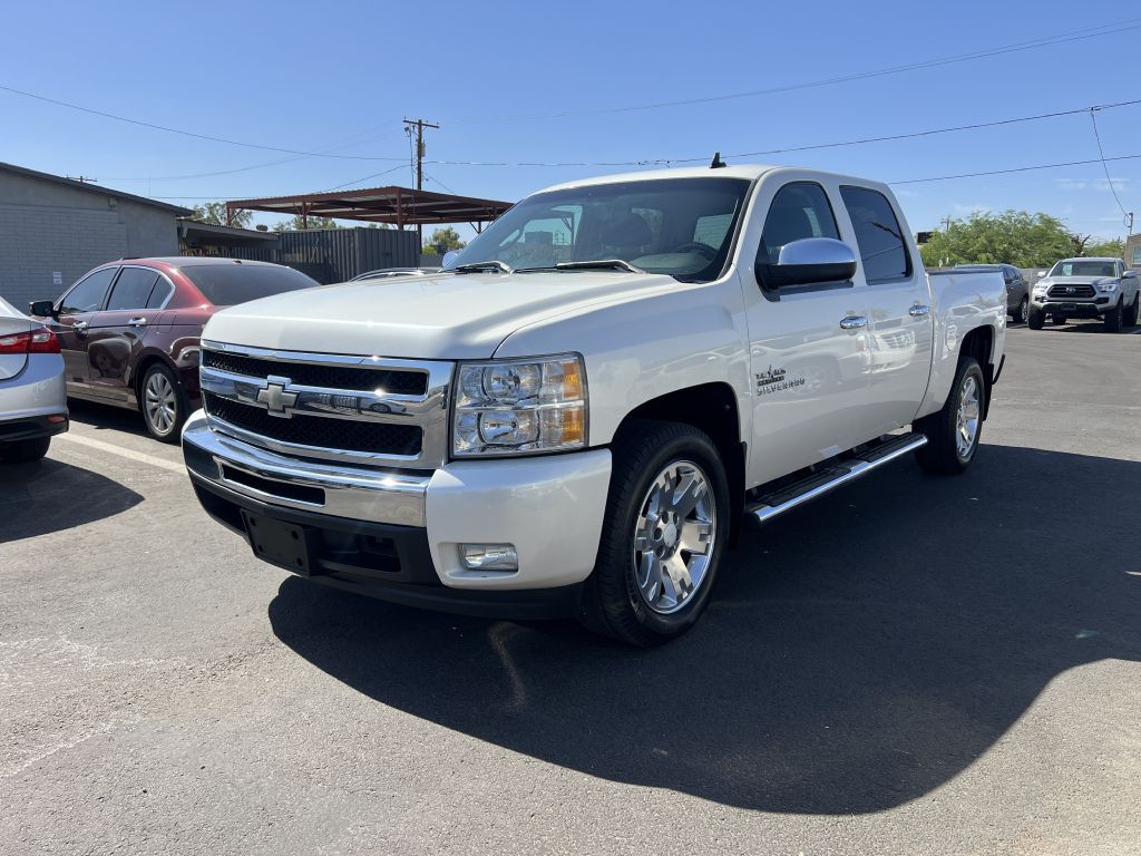 2011 Chevrolet Silverado 1500 Image 1