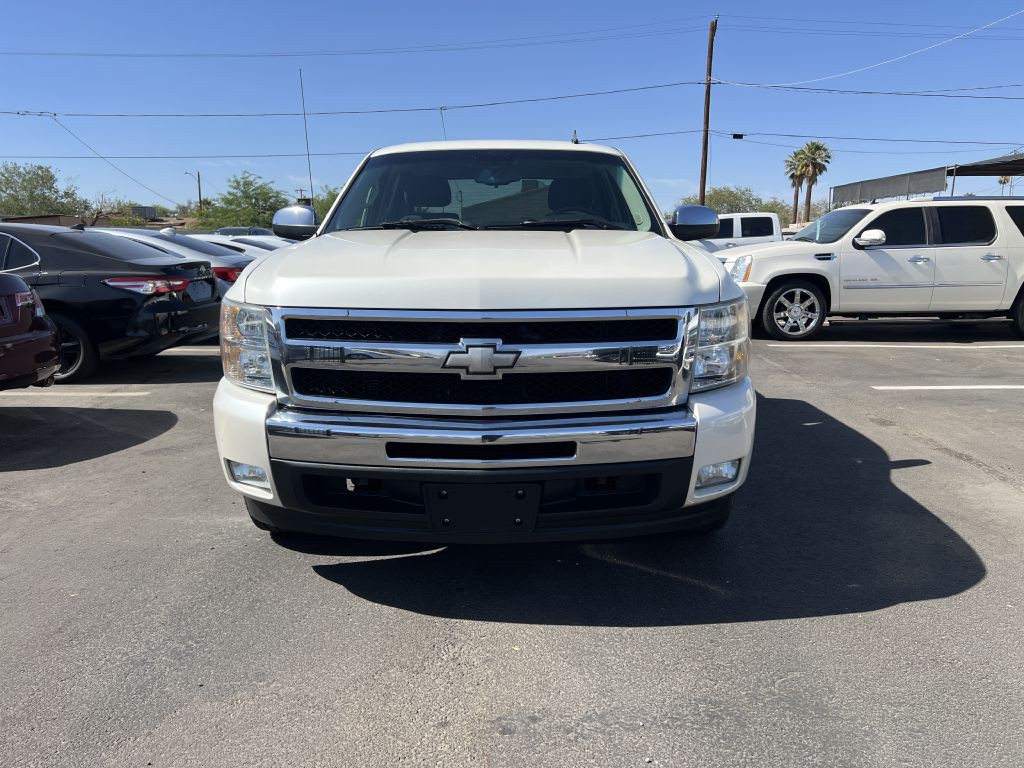 2011 Chevrolet Silverado 1500 Image 2