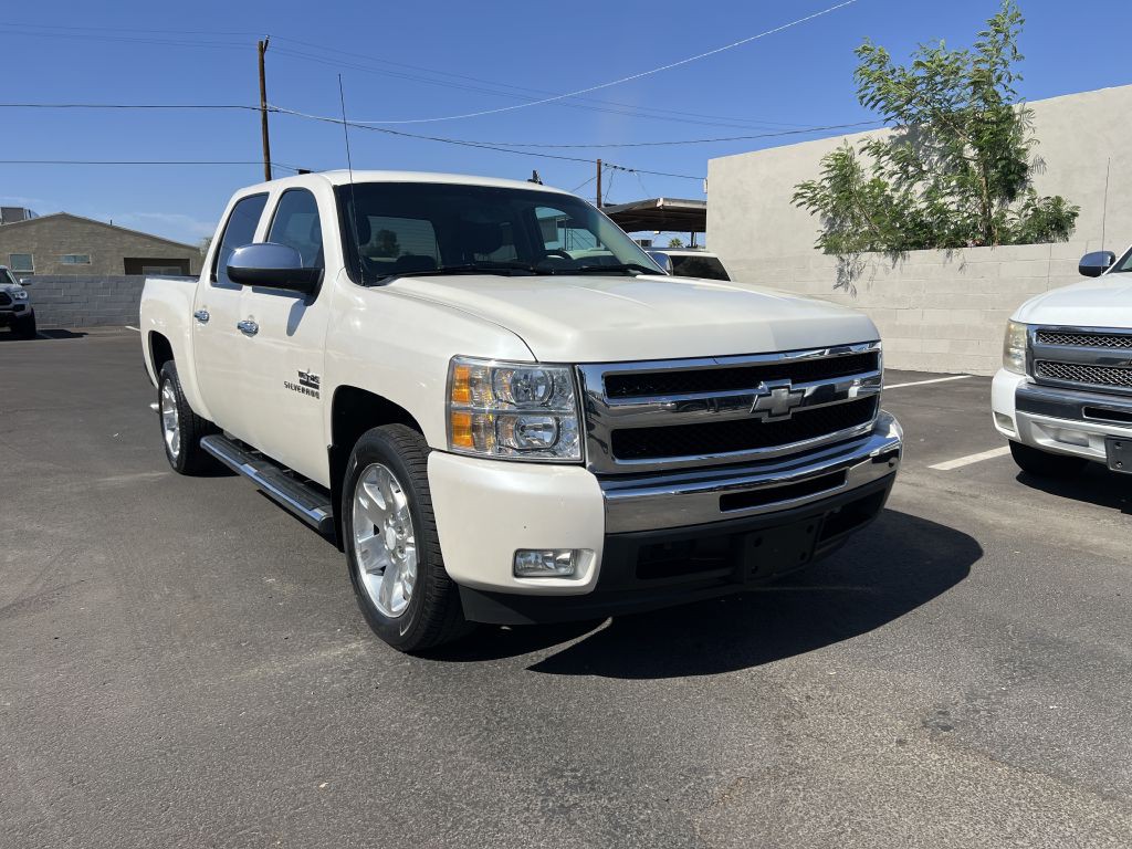 2011 Chevrolet Silverado 1500 Image 3