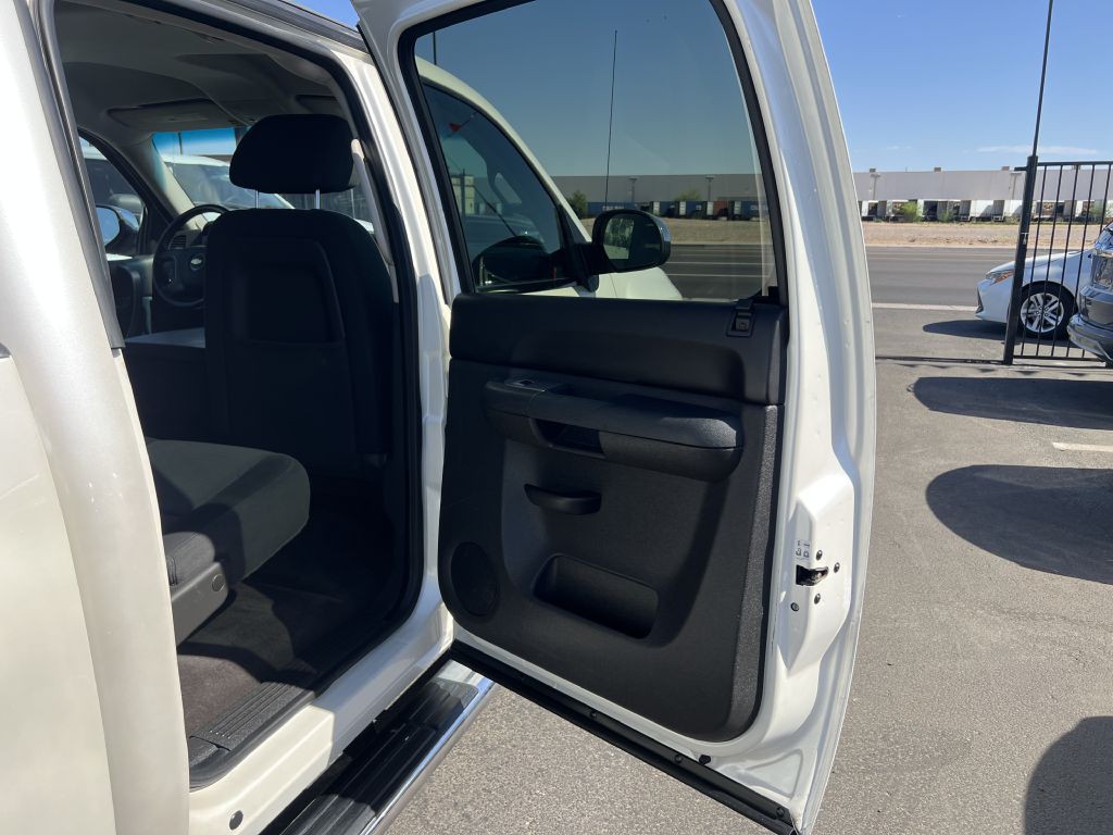 2011 Chevrolet Silverado 1500 Image 11