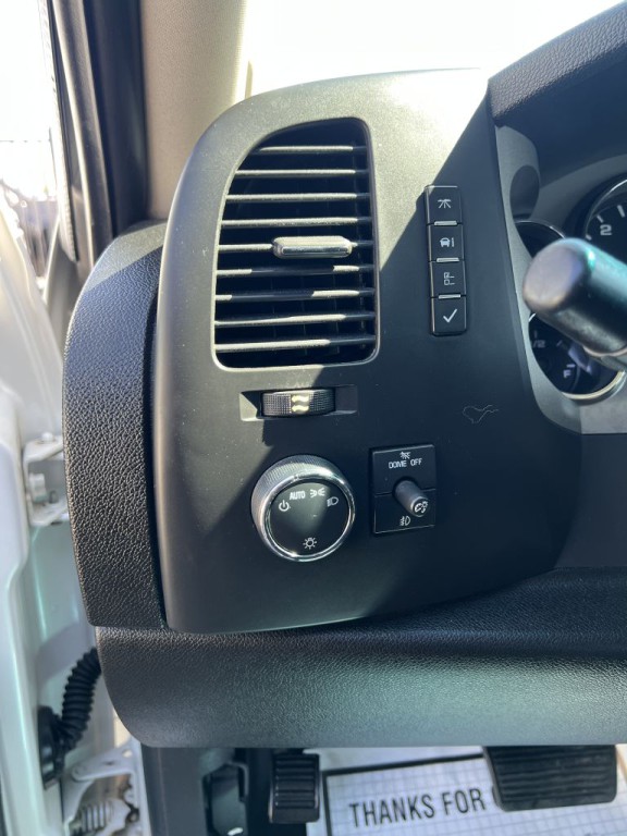 2011 Chevrolet Silverado 1500 Image 17