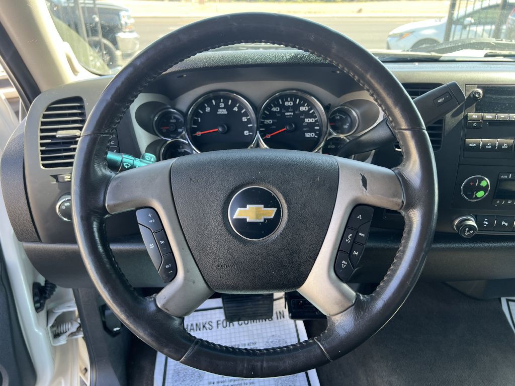 2011 Chevrolet Silverado 1500 Image 18
