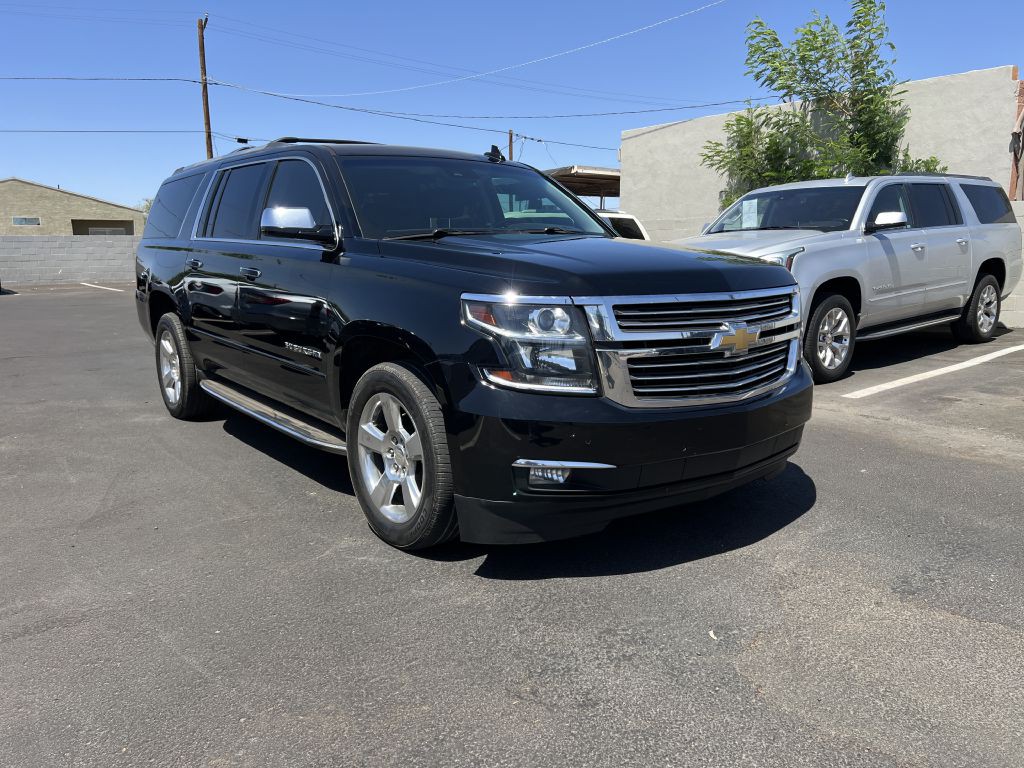 2018 Chevrolet Suburban Image 3