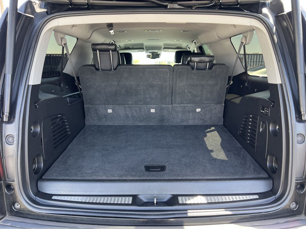 2018 Chevrolet Suburban Image 14