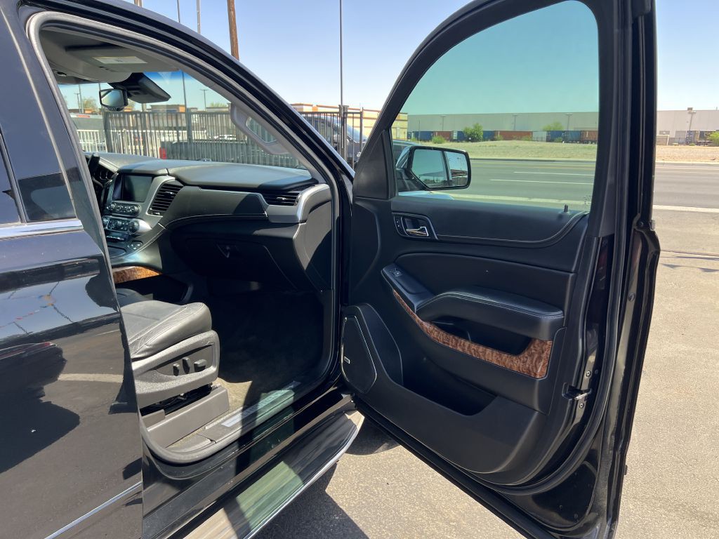 2018 Chevrolet Suburban Image 18