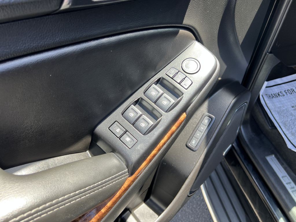 2018 Chevrolet Suburban Image 21
