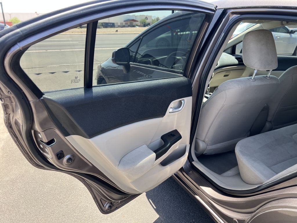 2012 Honda Civic Image 11