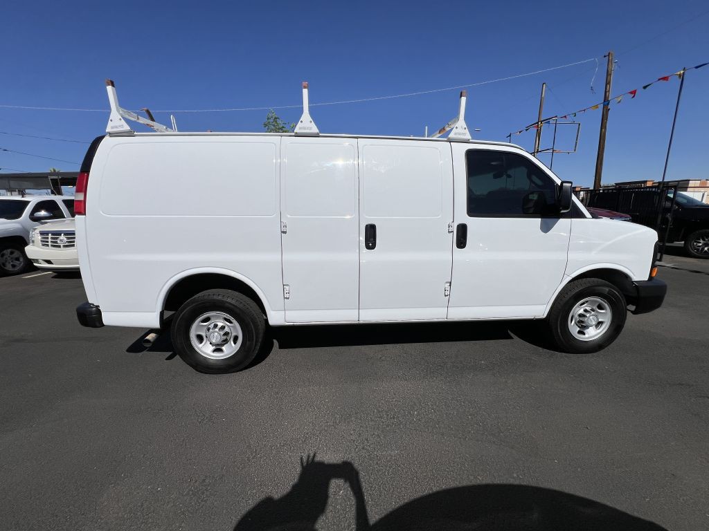 2016 Chevrolet Express Image 4