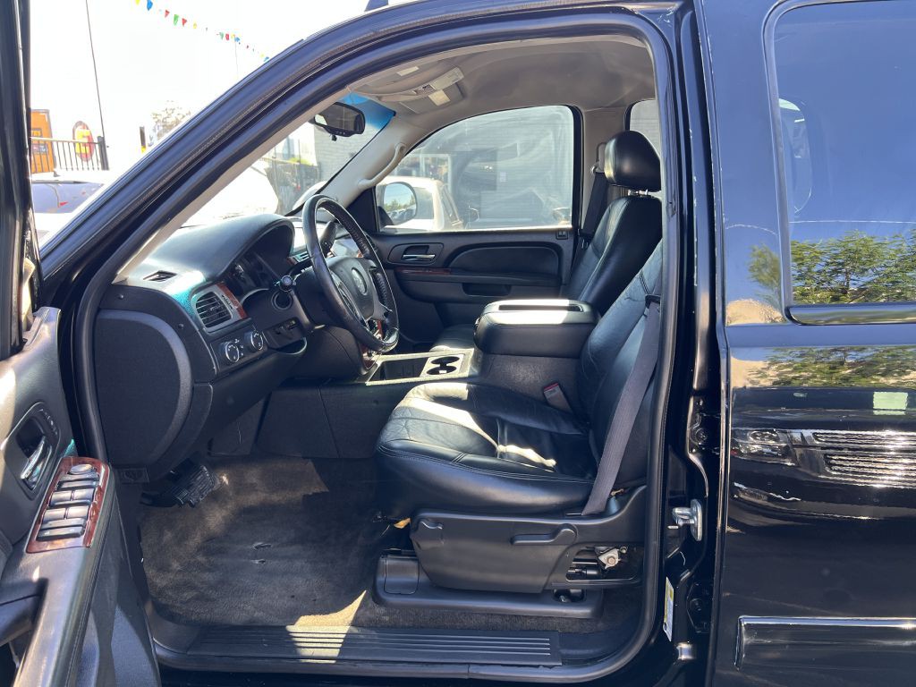 2011 Chevrolet Tahoe Image 10