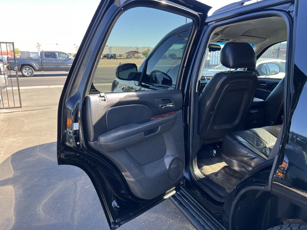 2011 Chevrolet Tahoe Image 11