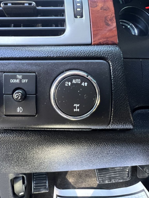 2011 Chevrolet Tahoe Image 22