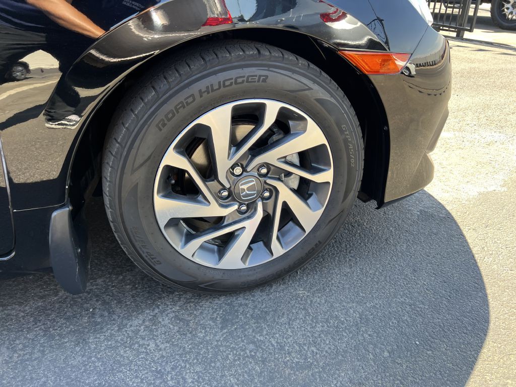 2018 Honda Civic Image 17