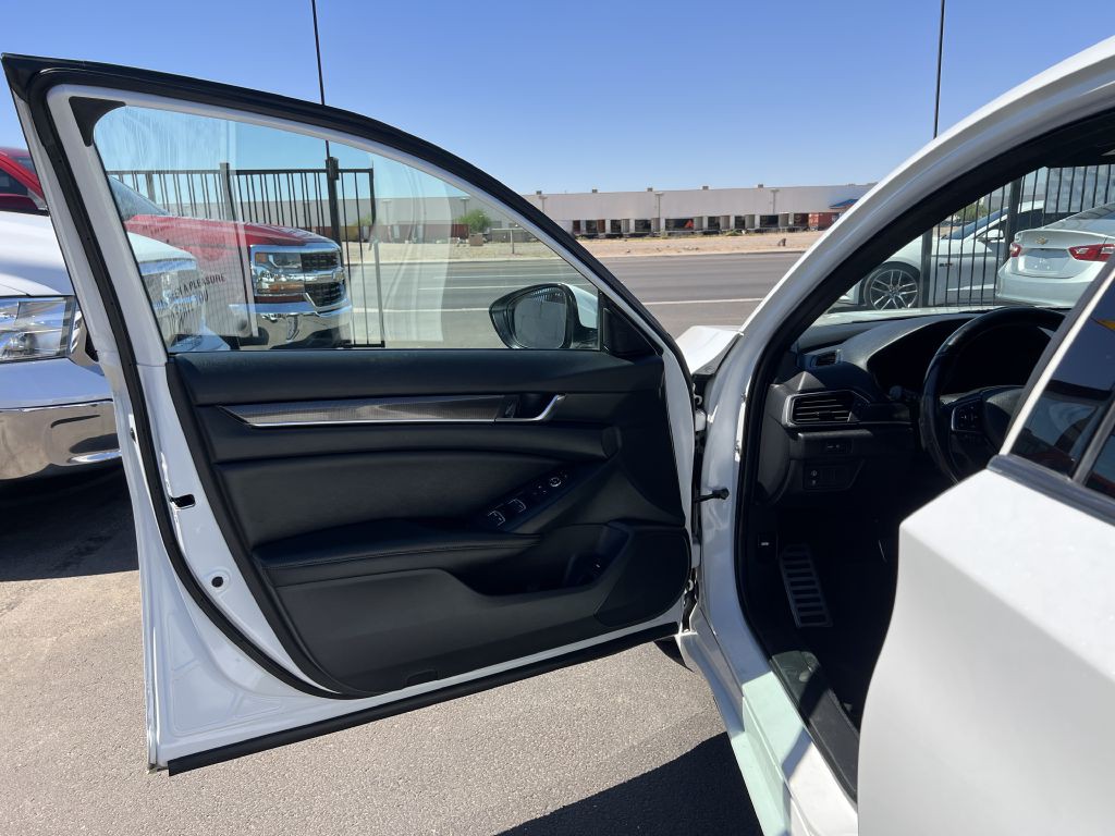 2020 Honda Accord Image 9